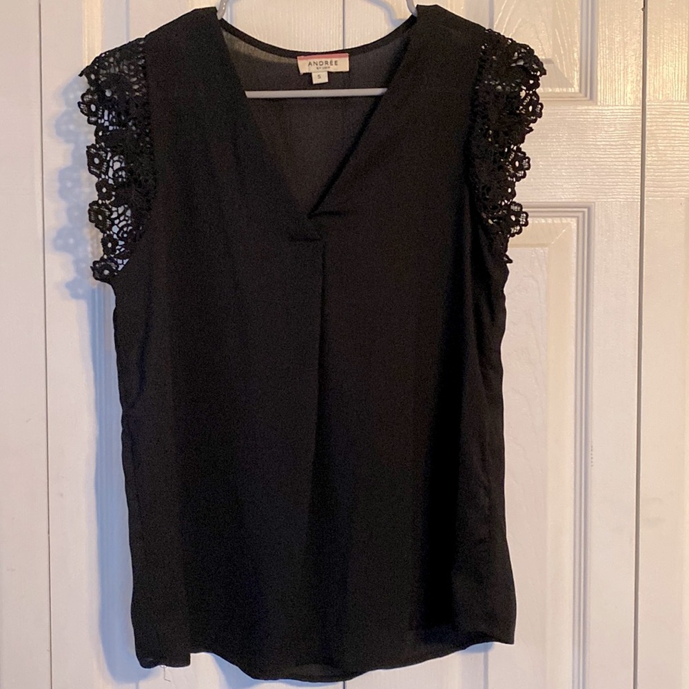 Black Sleeveless Blouse